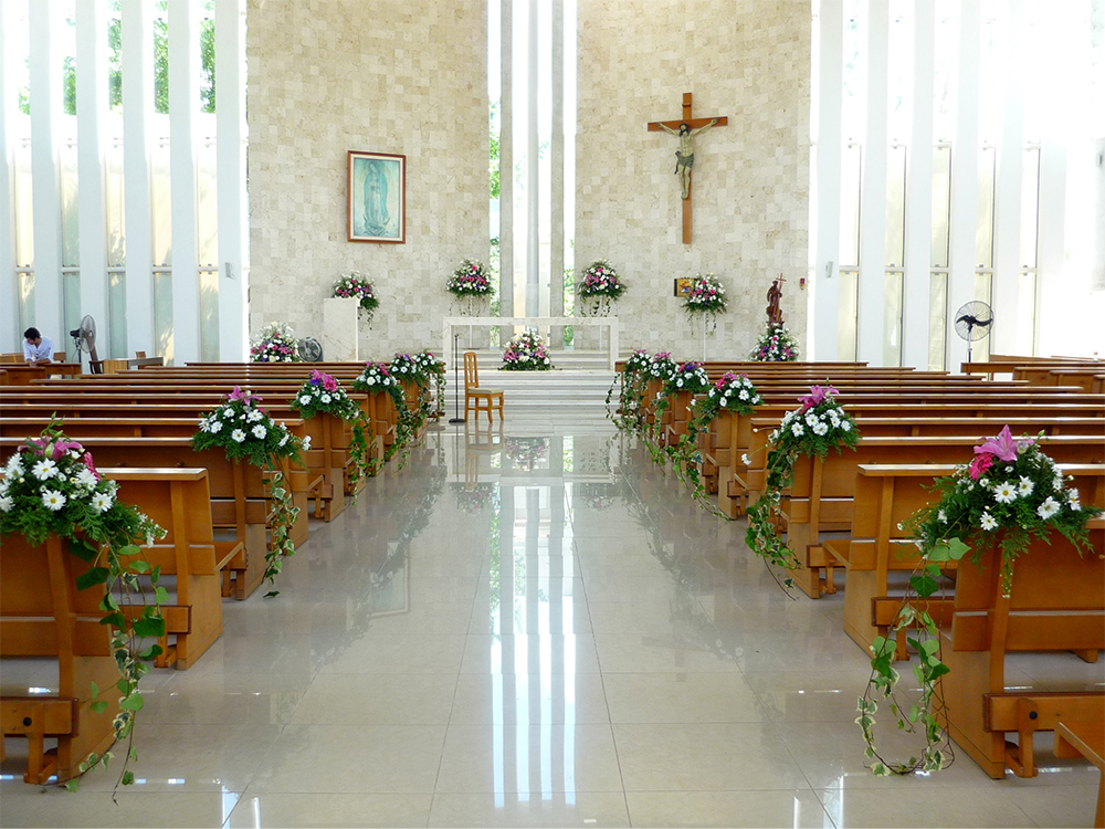 Arreglos florales para iglesia